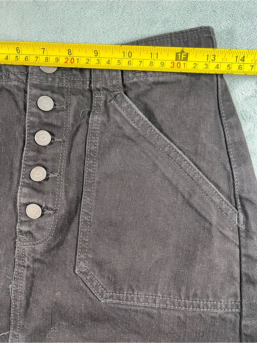 Hollister Ultra High Rise Black Button Front Denim Mini Skirt Women’s Size 5 - Picture 6 of 9